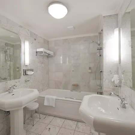 Hotel Theresa Wellness-geniesser-hotel 4*